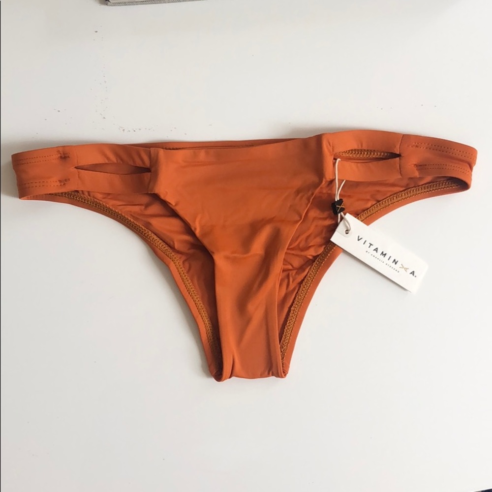 Vitamin A honey swim bottom